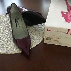 DESIGNER  Sigerson Morrison